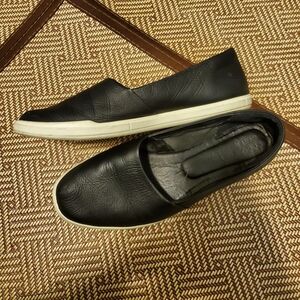 ECCO Flats
